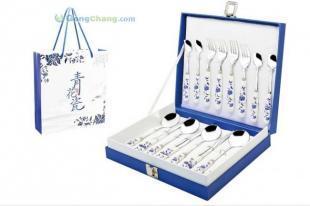 供應(yīng)廠家直銷 青花瓷套裝16件組 不銹鋼餐具套裝 時尚商務(wù)禮品_家居家具_(dá)世界工廠網(wǎng)中國產(chǎn)品信息庫