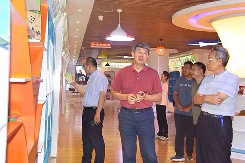 共享經(jīng)濟(jì)與智慧城市融合的縣域?qū)嵺` 專家組調(diào)研渭源縣電子商務(wù)公共服務(wù)中心